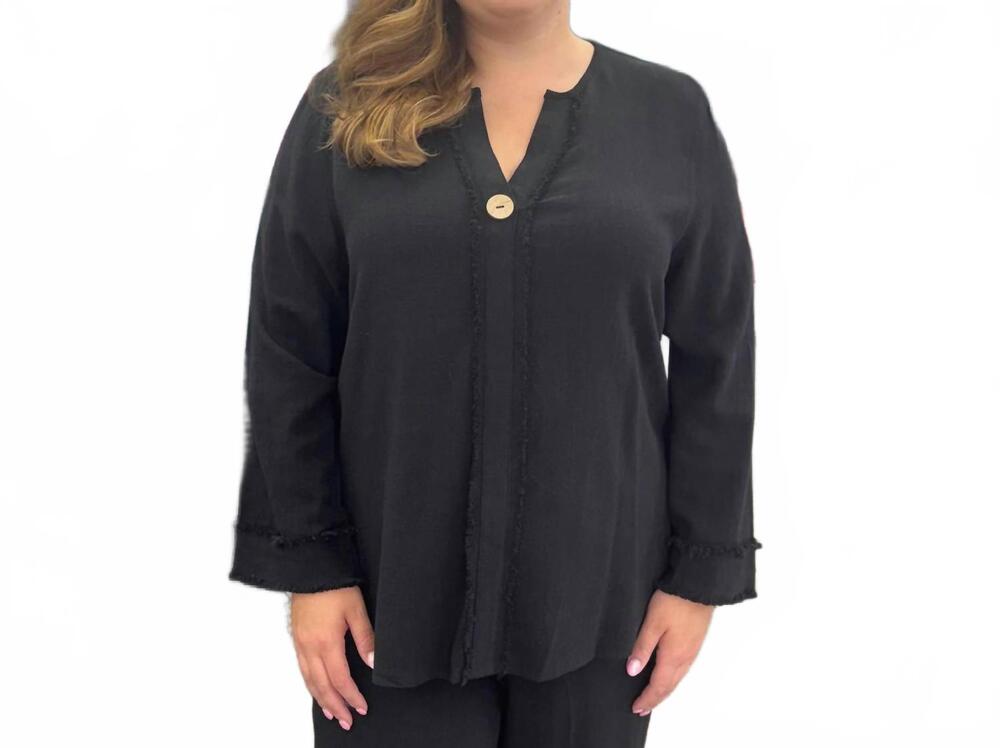 NEW MULTIPLES v-neck pullover top in black